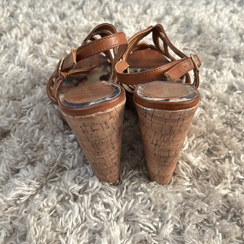Wedges - Picture 3 of 5